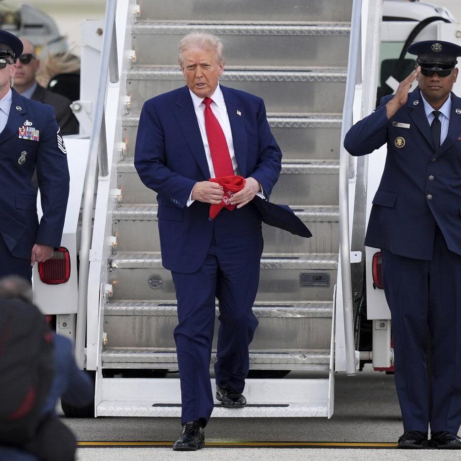 Trump abruptly fires the 4-star general who headed the ºÚÁϳԹÏÍø Security Agency